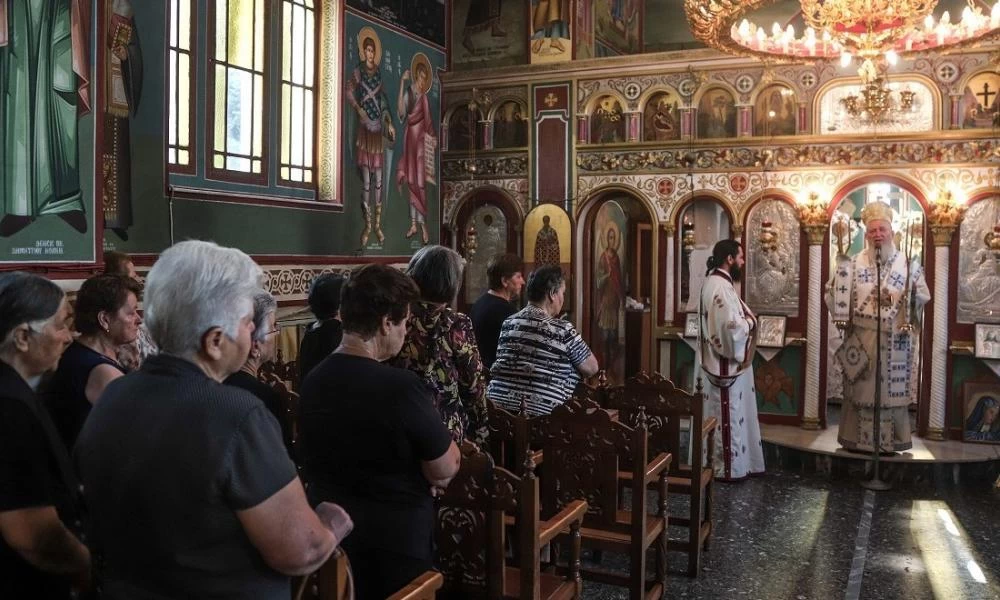 Η απόλυτη δυστοπία: Δεκαπενταύγουστος με drones & με αστυνομία έξω από ναούς!